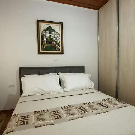 Guest house Emblematic House 1 *