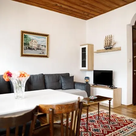 Guest house Emblematic House 1 Gjirokaster