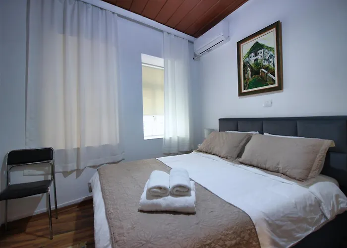 Emblematic House 1